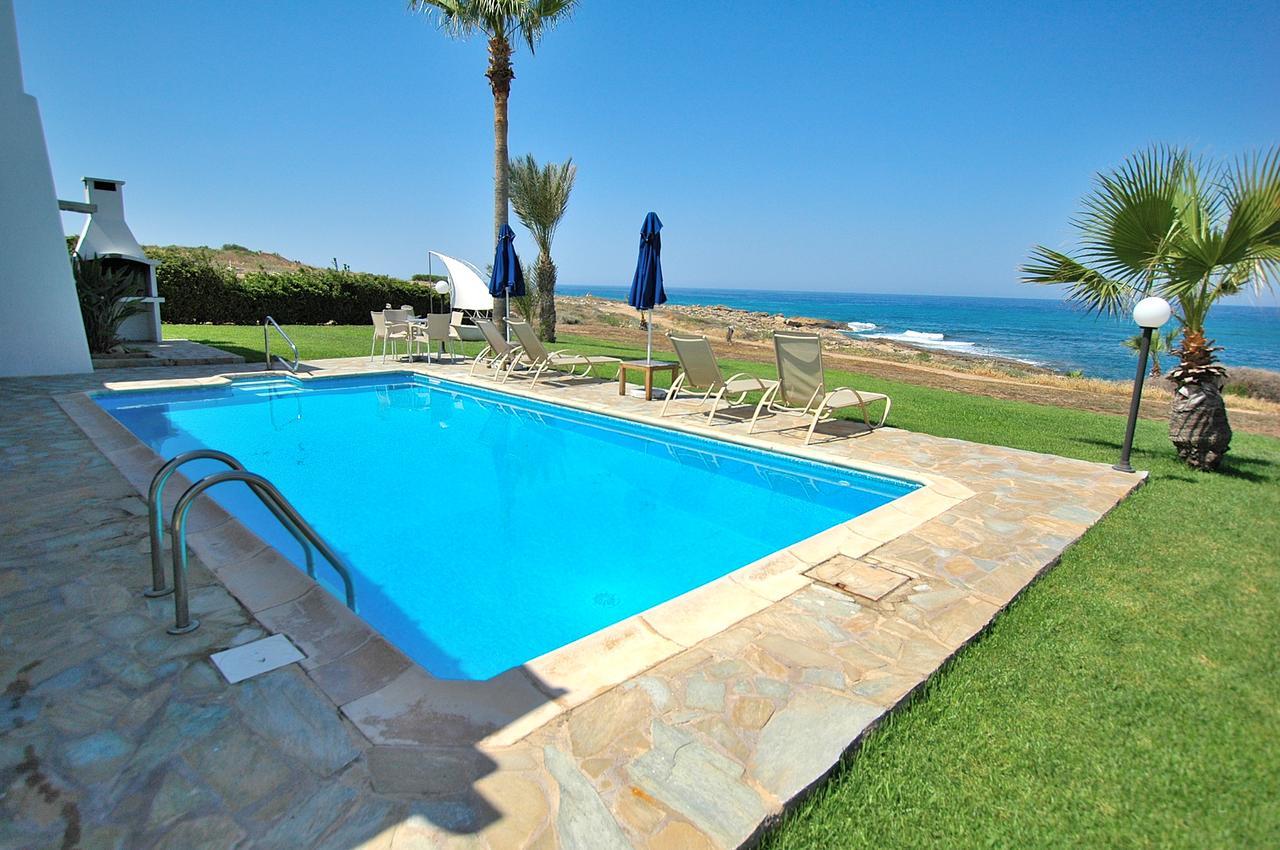 Kymmates Beach Front Villas Paphos Exterior photo