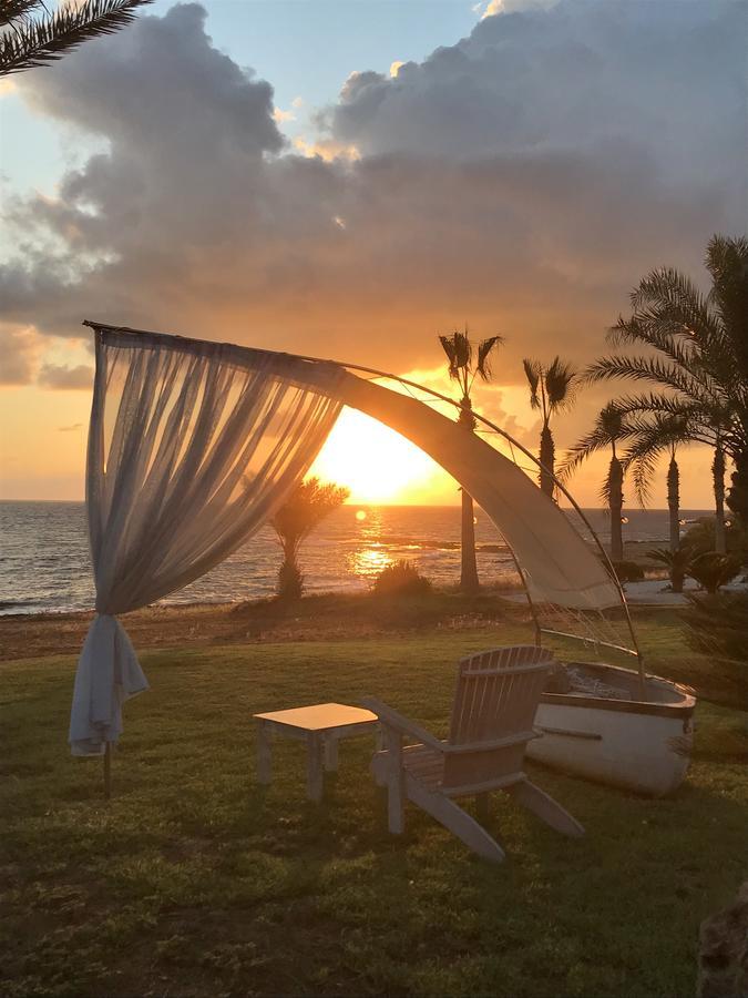 Kymmates Beach Front Villas Paphos Exterior photo